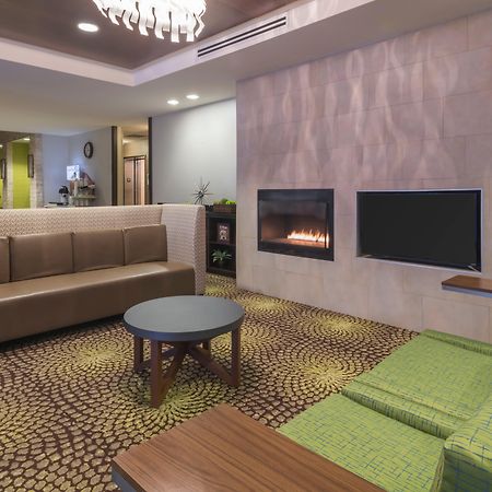 Holiday Inn Express Hays By Ihg Exterior foto