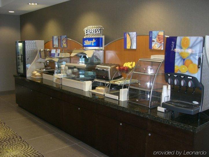 Holiday Inn Express Hays By Ihg Restaurante foto